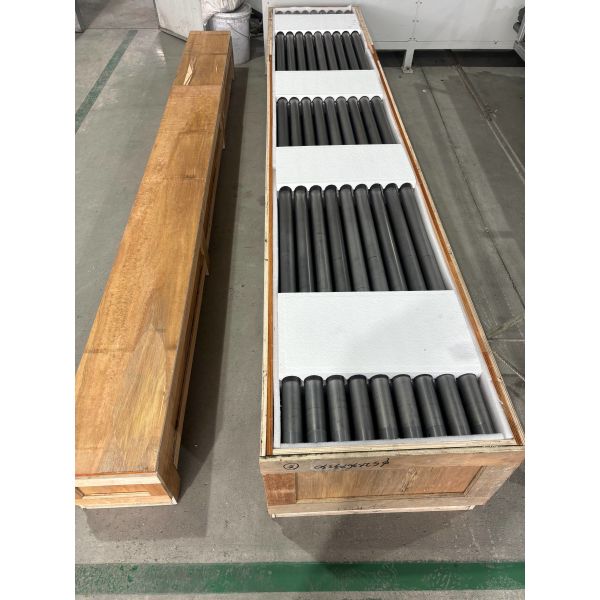 Customized Pressureless Sintered SiC Roller 1650℃ Heat Resistant For Roller Hearth Kilns