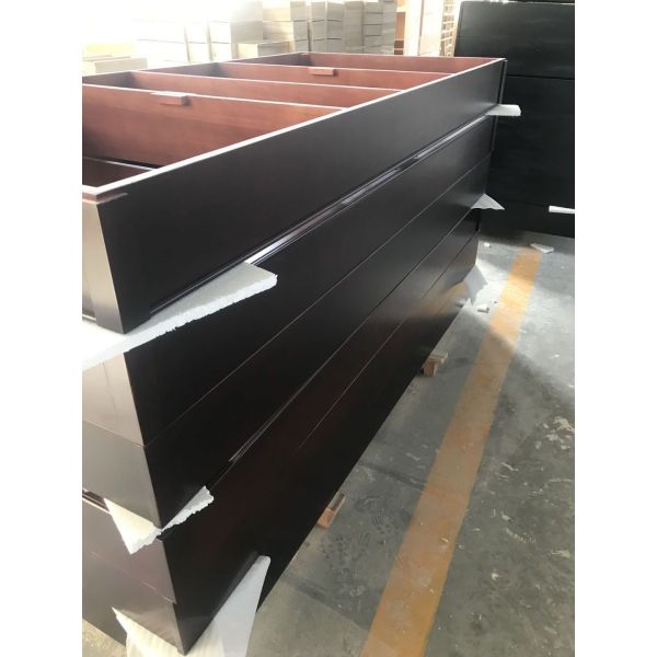 Wood Billiard Pool Tables for Leisure and Entertainment Wood Leg Material