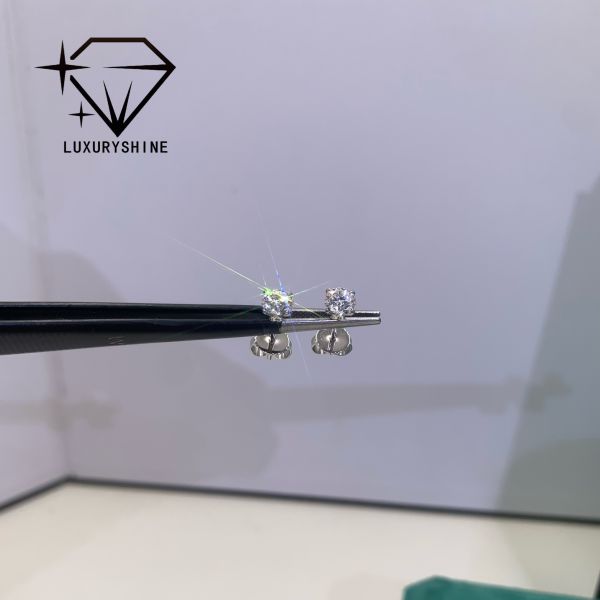Boucles d'oreilles à clous en diamant de laboratoire rond LuxuryShine, clarté VVS2/VS1, or massif 18 carats, bijoux personnalisés avec certificat IGI, boucles d'oreilles tendance, cadeau de Saint-Valentin
