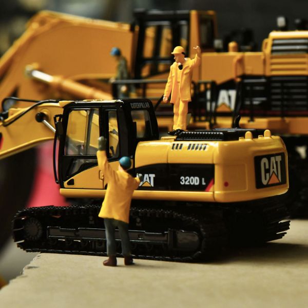 Carter 320DL Excavator Original Model Alloy Simulation Engineering Vehicle Decoration Handpiece Collection Ornaments
