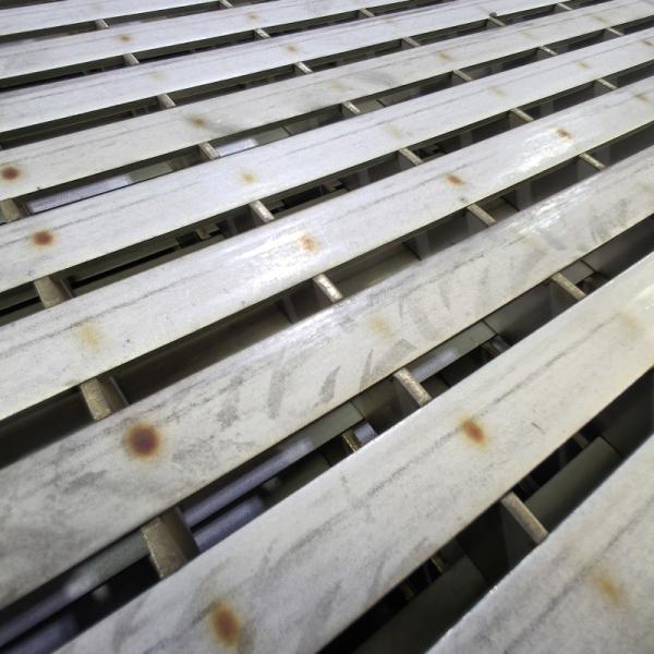 Round Bar Cross Bar Metal Walkway Grating Easy And Simple Installation Process