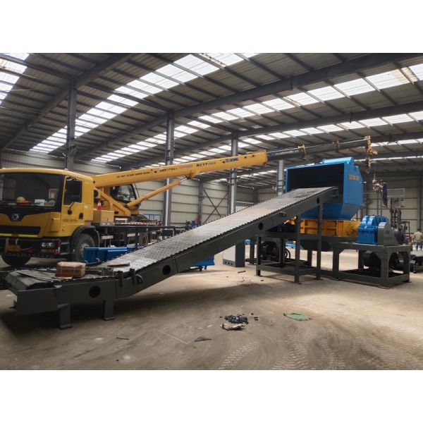 Double Shaft Shredder with Six-fold Seal Helix Tool Arrangement and Hexagonal Cutter Design for Efficient Metal Shredding
