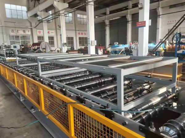 R101 Metal Roofing Sheet Roll Forming Machine In South America Precision Shaft Steel Thickness 0.3-0.8mm