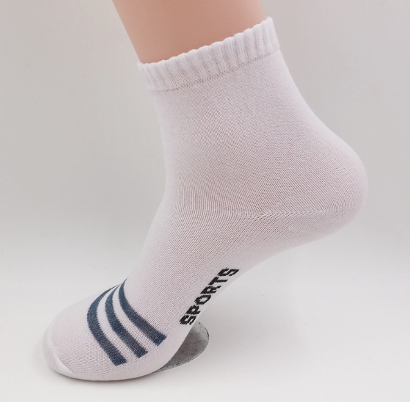 Fashionable Cotton Unique Mens Socks , Athletic Mens Crazy Crew Socks Breathable