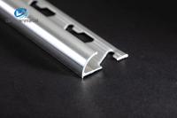 Le coin en aluminium de CQM profile la taille de la longueur 4mm des protecteurs 2.5m