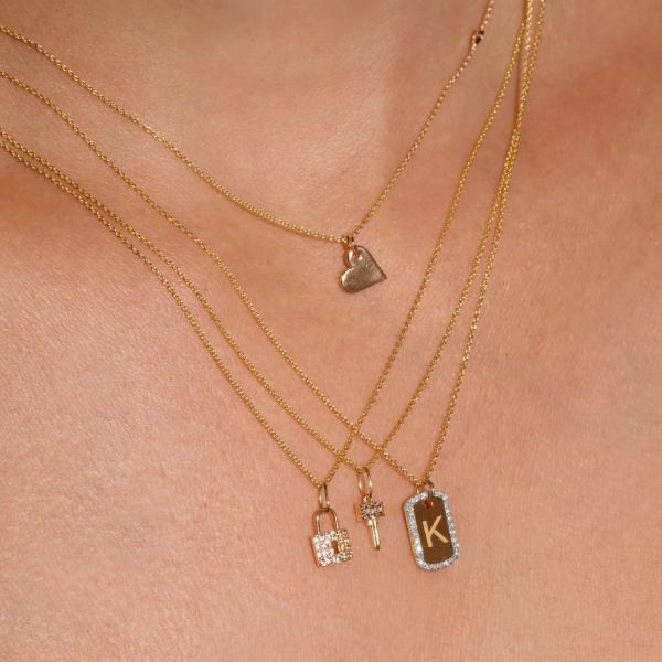 Collier gravé en zircon plaqué au rhodium en or 925 argent sterling