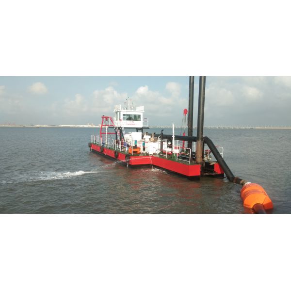 Hydraulic Cutter Suction Dredger 18inch 800m3/h Capacity 600kw Reamer Power