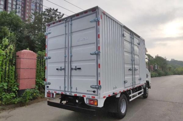 GVW 3500kg Japanese Isuzu KV100 115hp Light Cargo Box Van Truck With 2 Tons 3 Ton Loading Lorry Truck