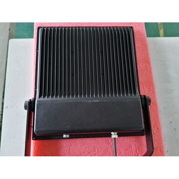 5700K 24000LM Slim LED Flood Light , 200W IP65 Waterproof Outdoor LED Flood Lights