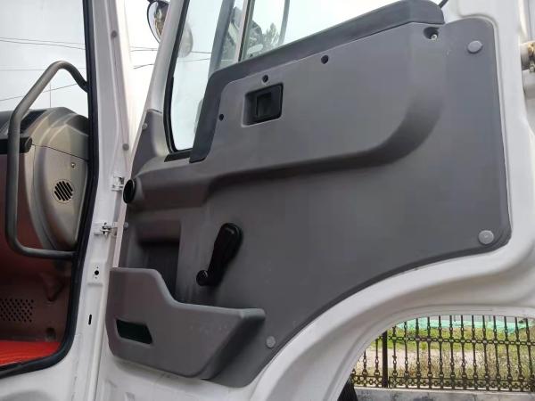 Drive Wheel 6×4 Second-Hand 10 Wheeler Shacman Sinotruk HOWO 336-380HP Tipper Tump Truck
