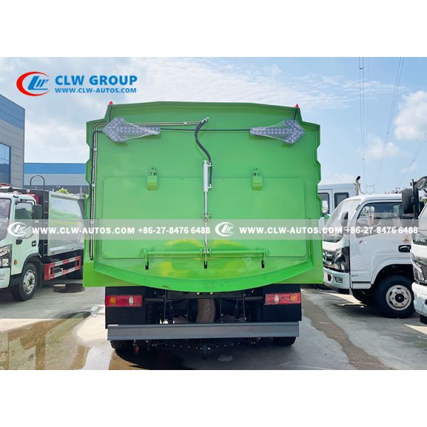SINOTRUK HOWO 8 CBM Road Sweeper Truck Dust Cleaning Collection Truck