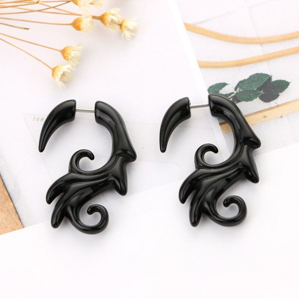 Punk Earring Plugs for Women Piercing Black Color Earrings Srcew Crooked Shape Ear Party Band Jewelry