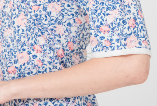 Button Placket Ladies Night Dresses Sleepwear Modern Floral Printed Anti Pilling