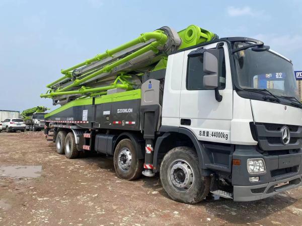 Used/Second-Hand Zoomlion 2013 Year Benz Chassis 56m Concrete Pump Truck Heavy Machinery For Readymix