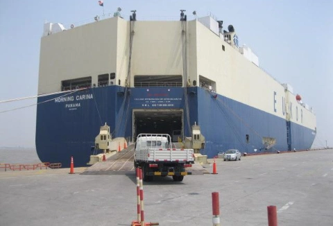 Dongfeng Euro4 LHD Desert Truck 6x6 Off Road с платформенной камерой и производительностью