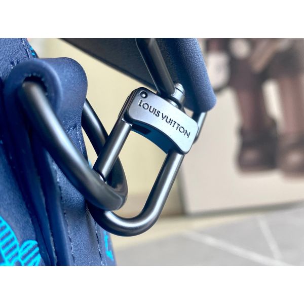 Сумки Keepall BANDOULIÈRE 50 голубые Бостон сумки больших заклеймленных людей