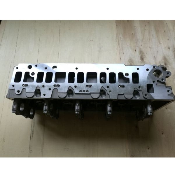 MITSUBISHI 4M41 Engine Cylinder Heads ME204200 1005B341 1005B340