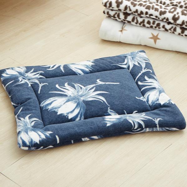 Customized Warm Pet Blanket Cute Polar Fleece Small Black Blanket