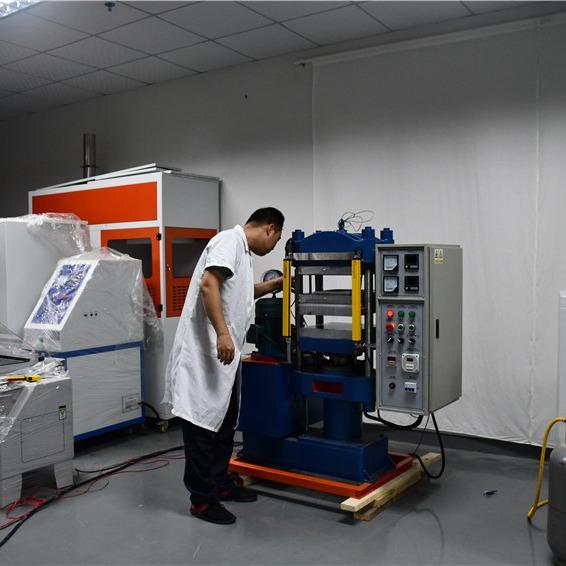 Máquina de moldeo por compresión de caucho para laboratorio, máquina de ensayo de caucho
