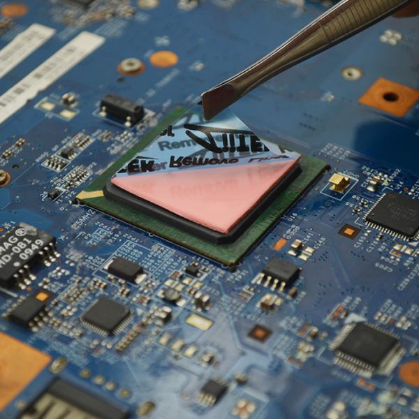 TIF600G Silicone Thermal Pads Thermal Conductive Gap Filler For Car Battery And Power Supply