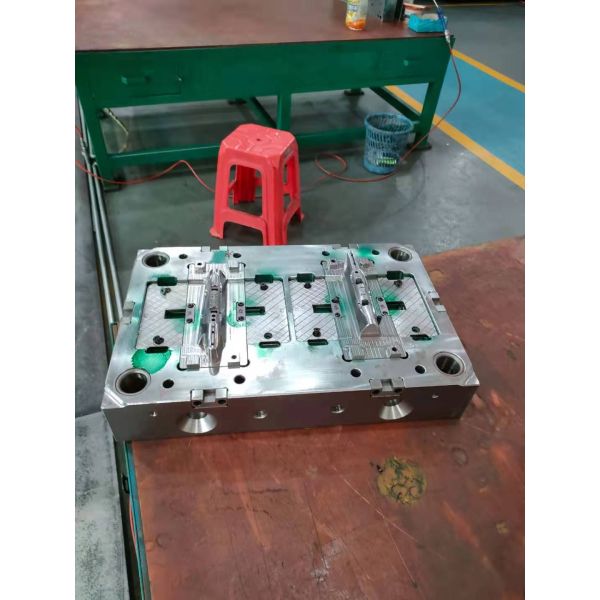 300k - 1000k Cycles E420 Precision Plastic Injection Mold