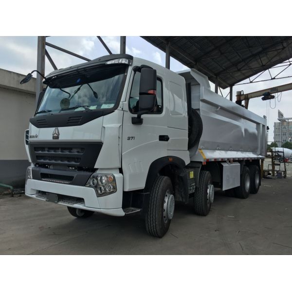 Good price and quality euro 2 HOWO 10 Tyres 6X4 Tipper Dump Truck