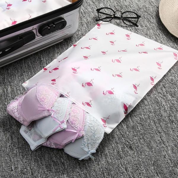 Las bolsas de plástico de encargo del PE impermeabilizan el bolso del almacenamiento de la ropa interior para la ropa