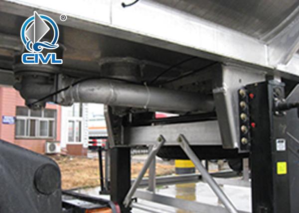 60CBM Oil Tanker Semi Trailer Trucks , Three Axle Fuel Tanker Aluminum Semi Trailer