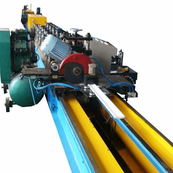 Máquina de moldagem de rolos de portas de obturador de PU totalmente automática 8m/min-10m/min