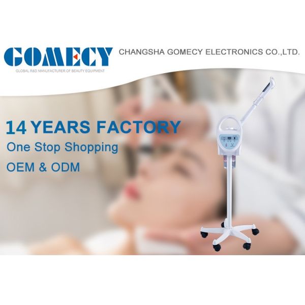 Глубокая очищая лицевая сторона красоты уборщика испаряясь прибор 360 вращая