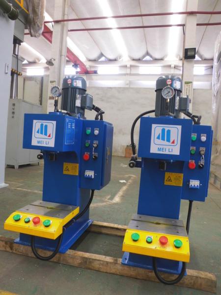 CE superior da imprensa do C do corpo de aço de imprensa hidráulica 5T do banco de 5KN 3KW