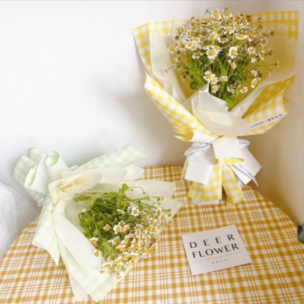 Papel de envoltura de flores a cuadros de verano, materiales de envoltura de ramos, floristería a prueba de agua a cuadros, papel Ouya materiales de arte floral