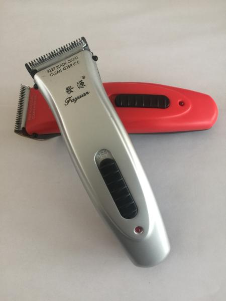 Travel Carry -  On Haircutting Tools Rechargeable Hair Trimmer Low Noise Small Size