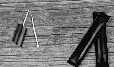 Disposable Plastic Chopstick Spoon Set in Cutlery Paper Bag with Thickness 4.0-7.0mm