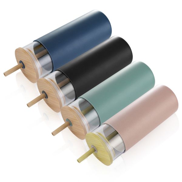 Reusable Design 20oz 17oz Water Bottle Residential Glass Juice Tumbler Glass Drinking Bottle With Silicone Sleeve Eco Friendly Stylish