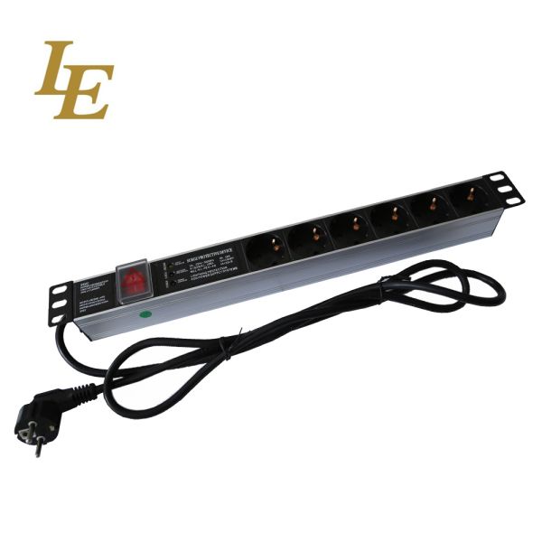 19 pulgadas Aluminio Negro 6 vías 8 tomas Europa Alemania Tipo Unidad de distribución de energía IT Network Cabinet Smart Socket PDU