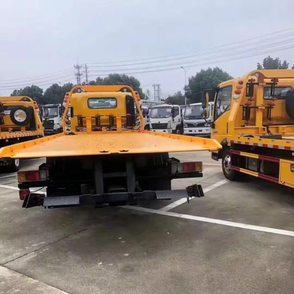 5tons Flatbed Towing Truck 4X2 Wrecker I Suzu Tow Trucks for Your After-sales Service