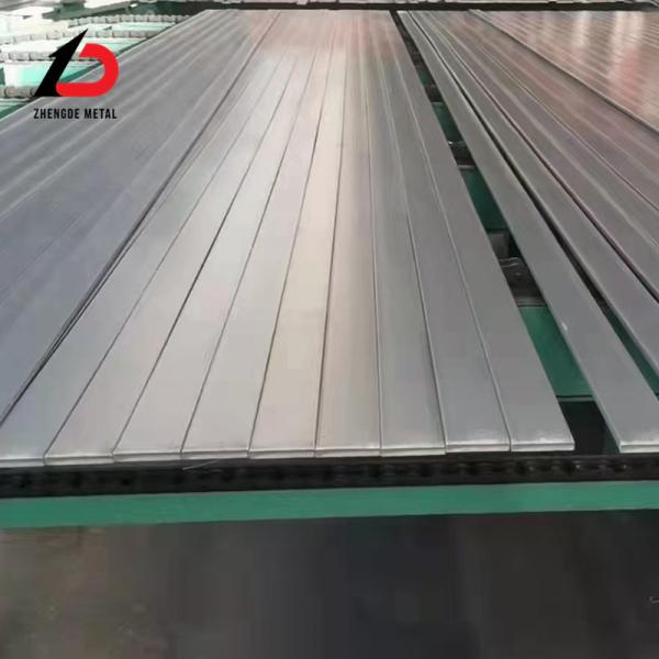 Barras planas de aço carbono 1095 preto A36 Ss400 S355jr Barras planas de aço leve
