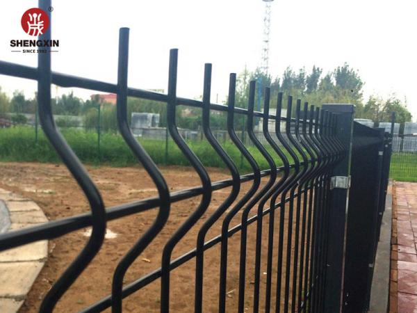 Durable Iron V Fold 3d Welded Wire Fence 50*50MM For Farm Highway
