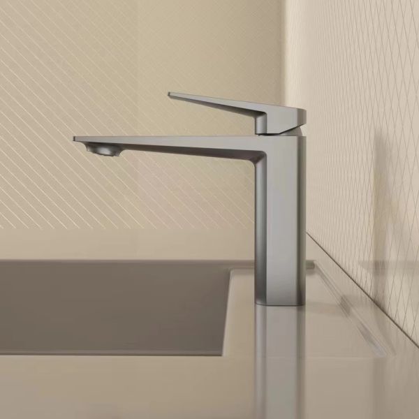 Adjustable Polished Brass Type Ceramic Valve Core Cold Hot Matte Black Basin Sink Faucet Mixer Tap