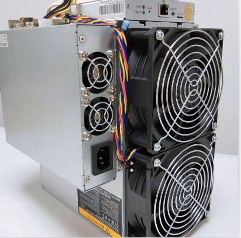 Горнорабочий Whatsminer M30S с 84T 3192W и Whatsminer M31S BTC/BTH/BSV с 72T 3312W в запасе