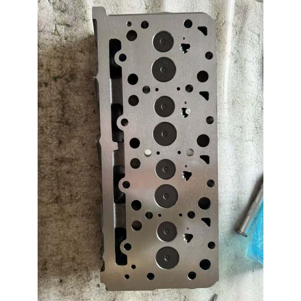 Kubota V2203 Complete Cylinder Head Assembly with Iron Casting 8v Valve and 4cyl for Diesel Engine