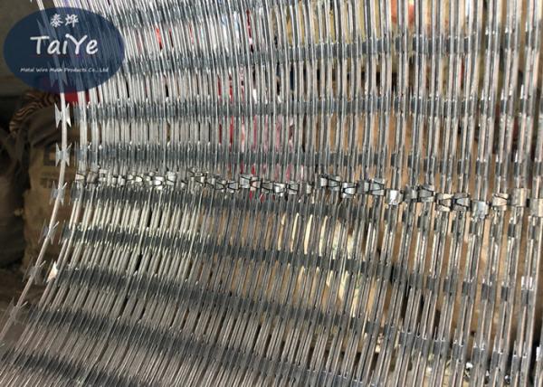 SS304 Razor Wire Fittings High Strength Razor Wire Clamps Anti Rust