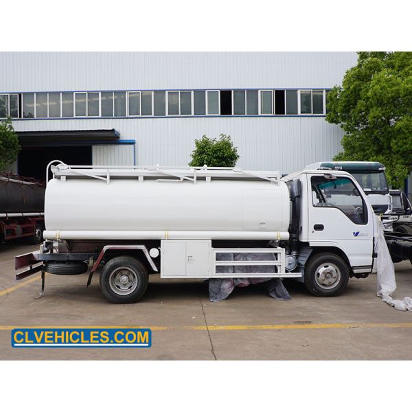 600P ISUZU Fuel Tanker Truck 130hp 5000 Liters Gasoline Tank Truck