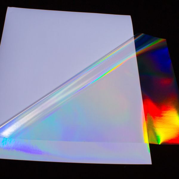 Rainbow Holographic Sticker Film de laminación en frío Revestimiento impermeable Opcional Ideal para artesanías de bricolaje Decoración de fotos Envase de regalos