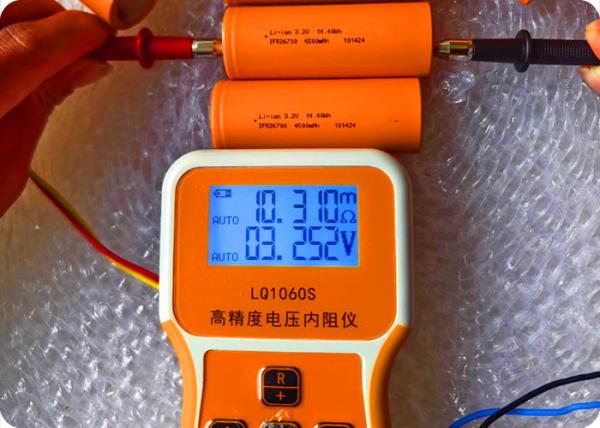 3.2V 4500mAh LiFePo4 Batterie 13.5A Décharge 26700 Batterie 2000 cycles