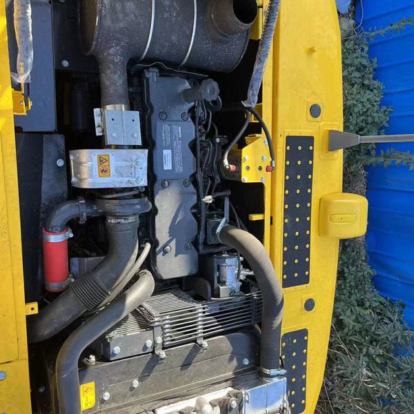 Komatsu PC210-8 Middle Size Used Crawler Excavator 1m3 Bucket Capacity 110kw
