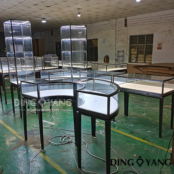 Custom Rose Gold Curved Jewellery Display Counter Showcase