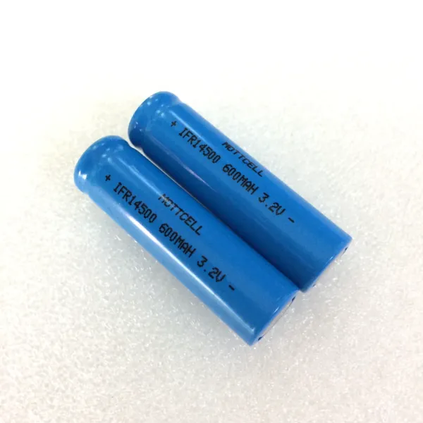 Les cellules Lifepo4 IFR14500 3,2 V 600 Mah batterie solaire Li-ion