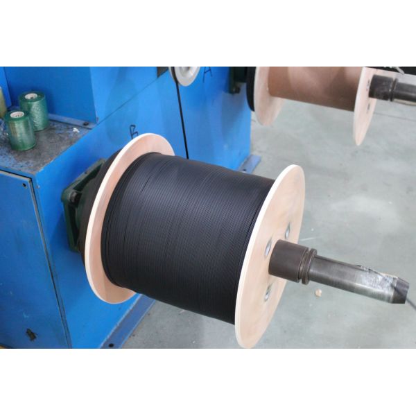 Само- поддерживая на открытом воздухе крытое стальное падение Fibra Optica 1 2 провода посыльного FRP G657A FTTH кабель оптического волокна 4 ядров